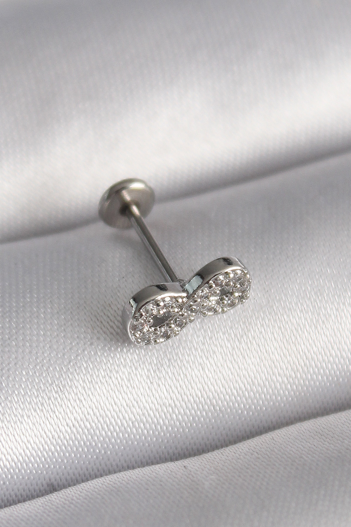 316L Çelik Gümüş Renk Zirkon Taşlı Sonsuzluk Model Tragus Piercing TJ-PR1345