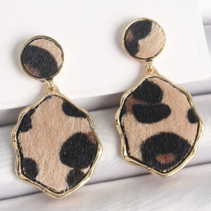 Pirinç Gold Renk Sallantı Leopar Desen Plaka Model Kadın Küpe - TJ-BKP10340